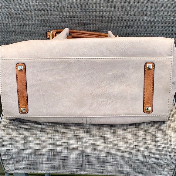 Simply Noelle Two-Toned Leather Satchel - Picture 4 of 8